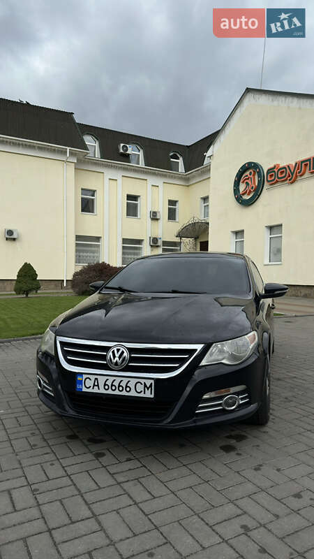 Купе Volkswagen CC / Passat CC 2011 в Смілі