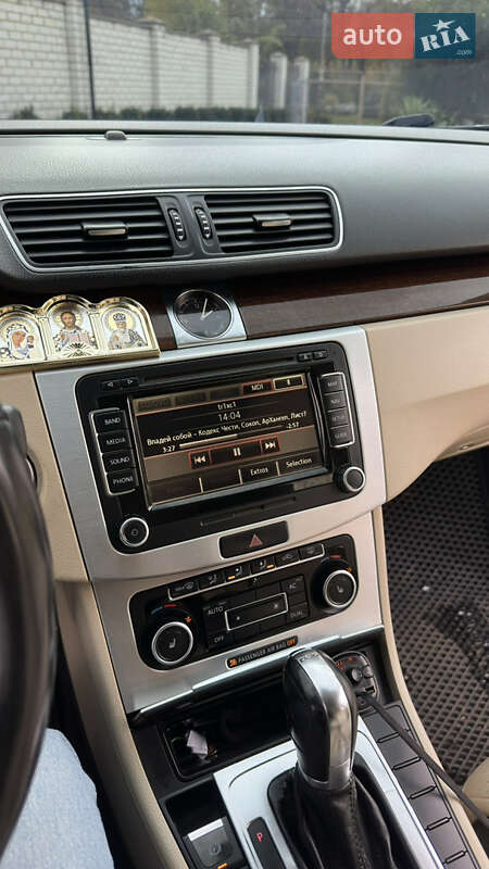 Купе Volkswagen CC / Passat CC 2011 в Смілі