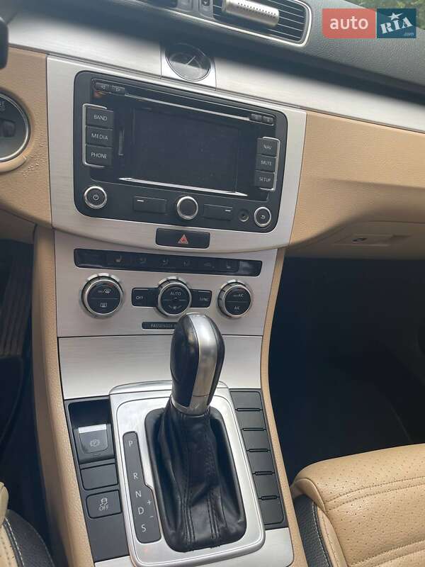Купе Volkswagen CC / Passat CC 2014 в Вишневом фото 17 Купе Volkswagen CC / Passat CC 2014 в Вишневом