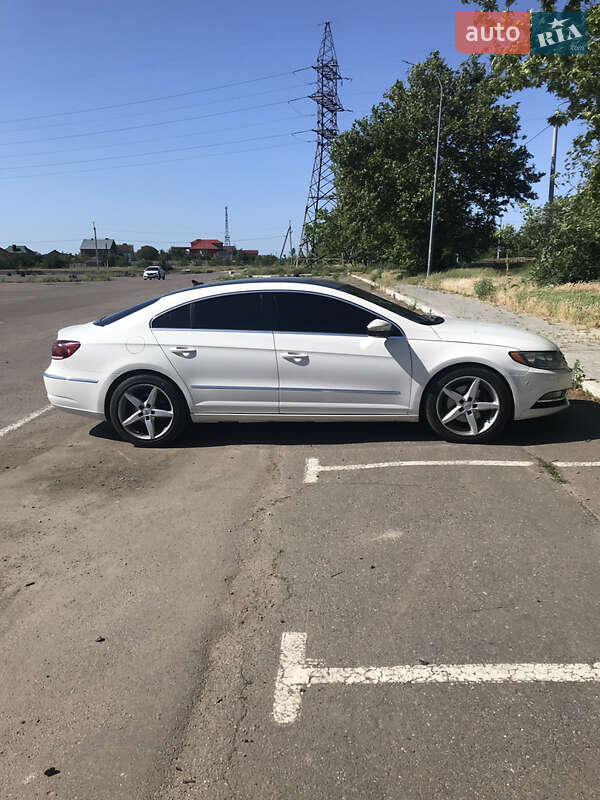 Купе Volkswagen CC / Passat CC 2012 в Николаеве