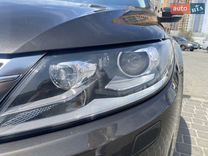 Купе Volkswagen CC / Passat CC 2013 в Киеве