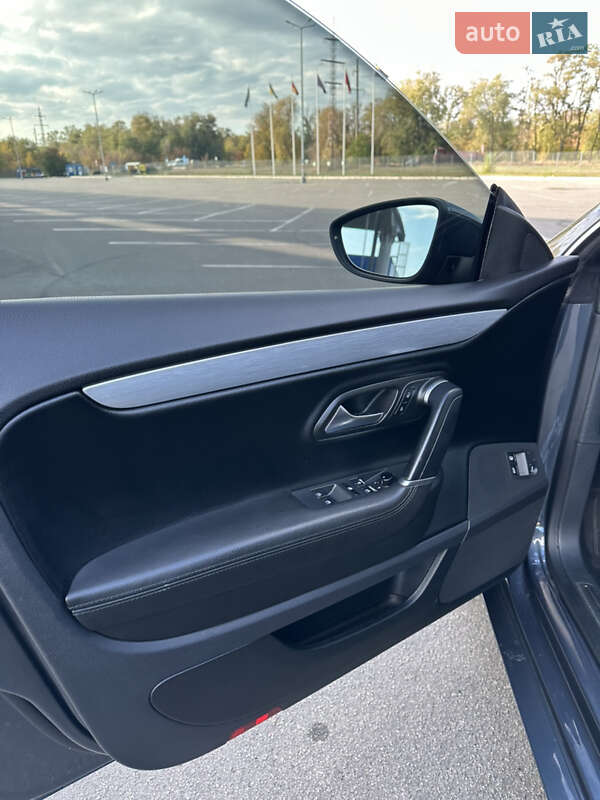 Купе Volkswagen CC / Passat CC 2012 в Запорожье