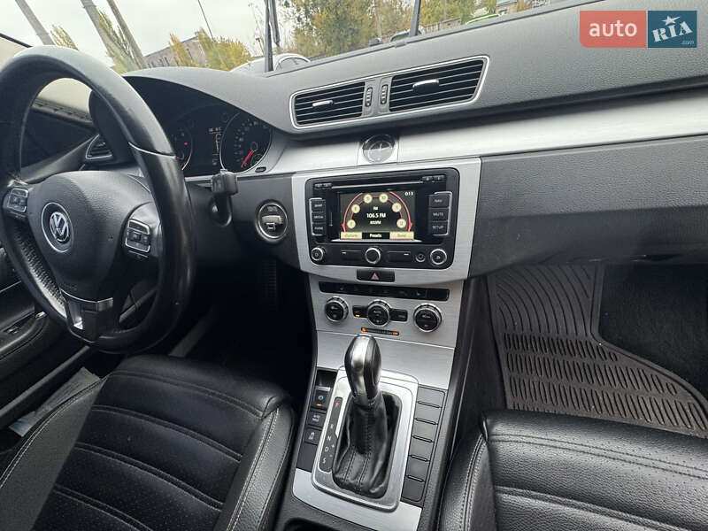 Купе Volkswagen CC / Passat CC 2012 в Києві фото 23 Купе Volkswagen CC / Passat CC 2012 в Києві