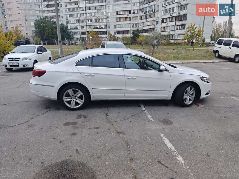 Купе Volkswagen CC / Passat CC 2013 в Киеве