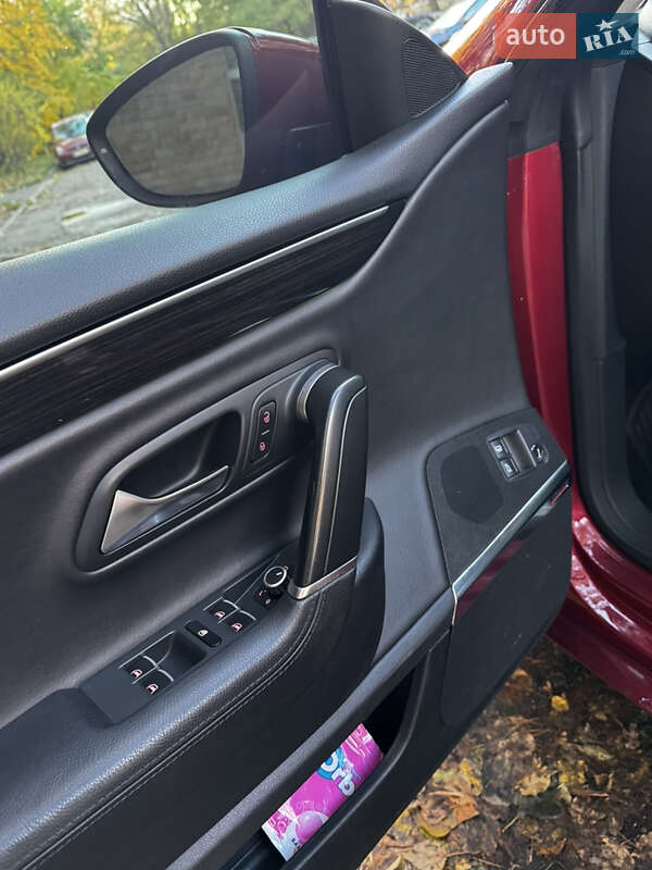 Купе Volkswagen CC / Passat CC 2013 в Києві фото 9 Купе Volkswagen CC / Passat CC 2013 в Києві