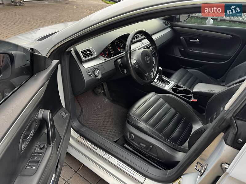 Купе Volkswagen CC / Passat CC 2011 в Киеве