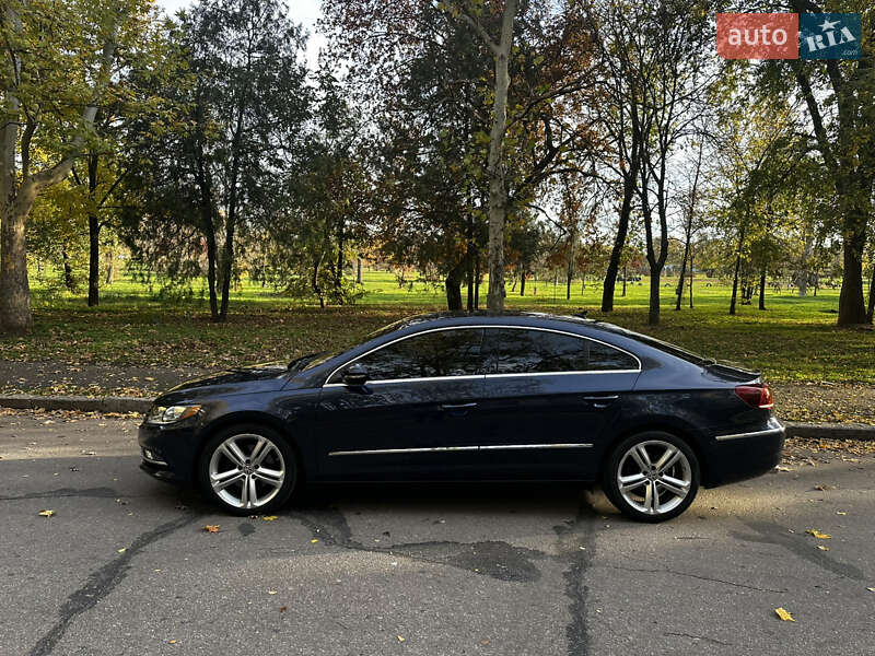Купе Volkswagen CC / Passat CC 2012 в Миколаєві