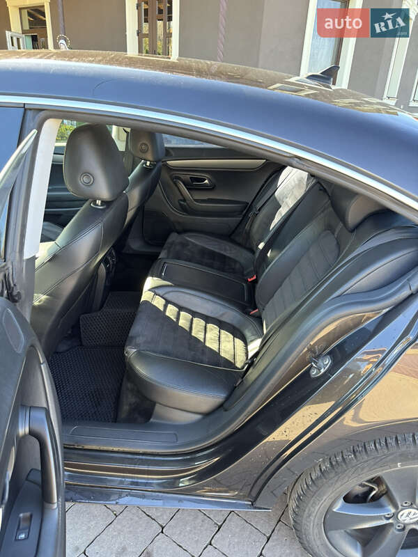 Купе Volkswagen CC / Passat CC 2009 в Косове