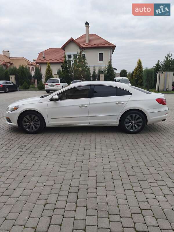 Купе Volkswagen CC / Passat CC 2011 в Шептицькому