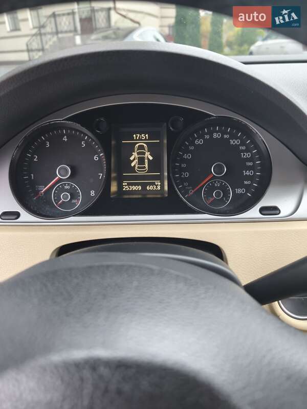 Купе Volkswagen CC / Passat CC 2011 в Шептицькому