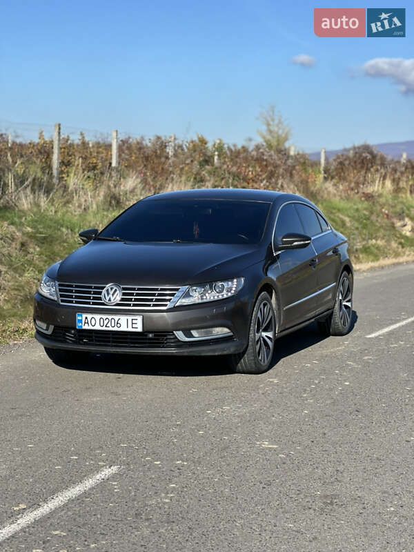 Купе Volkswagen CC / Passat CC 2012 в Іршаві