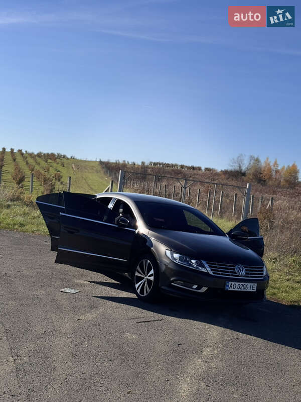 Купе Volkswagen CC / Passat CC 2012 в Іршаві