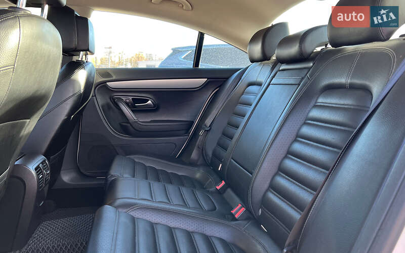 Купе Volkswagen CC / Passat CC 2012 в Львове