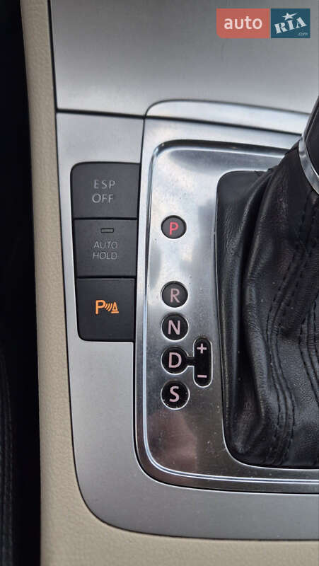 Купе Volkswagen CC / Passat CC 2009 в Львові