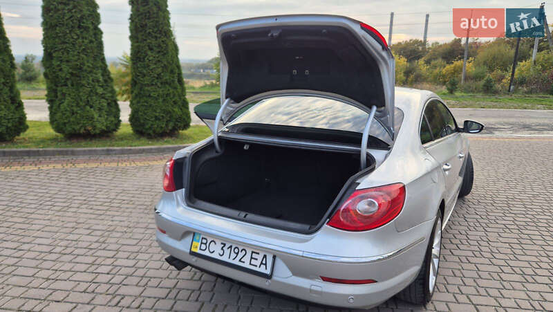 Купе Volkswagen CC / Passat CC 2009 в Львові
