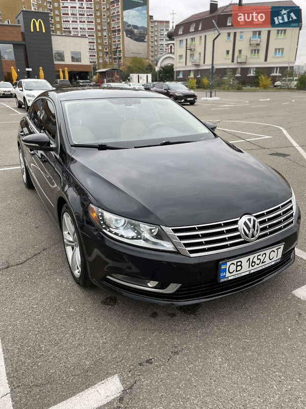 Купе Volkswagen CC / Passat CC 2012 в Києві