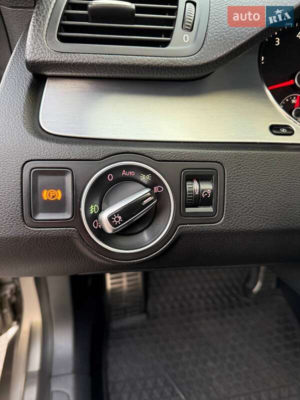 Купе Volkswagen CC / Passat CC 2009 в Кременчуге