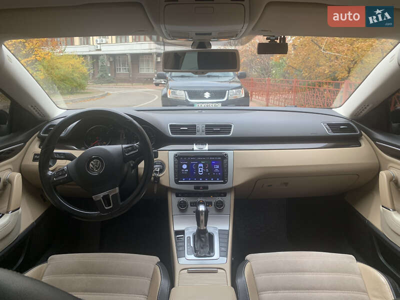 Купе Volkswagen CC / Passat CC 2012 в Києві