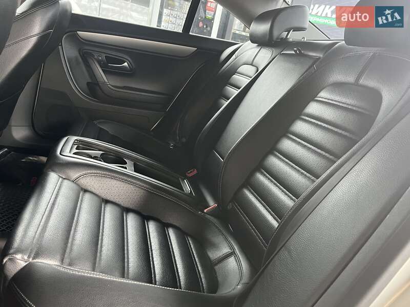 Купе Volkswagen CC / Passat CC 2011 в Вінниці