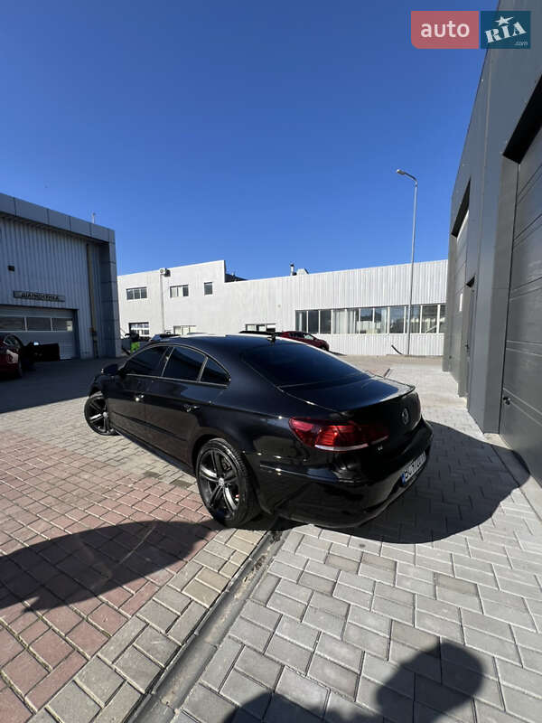 Купе Volkswagen CC / Passat CC 2015 в Львове