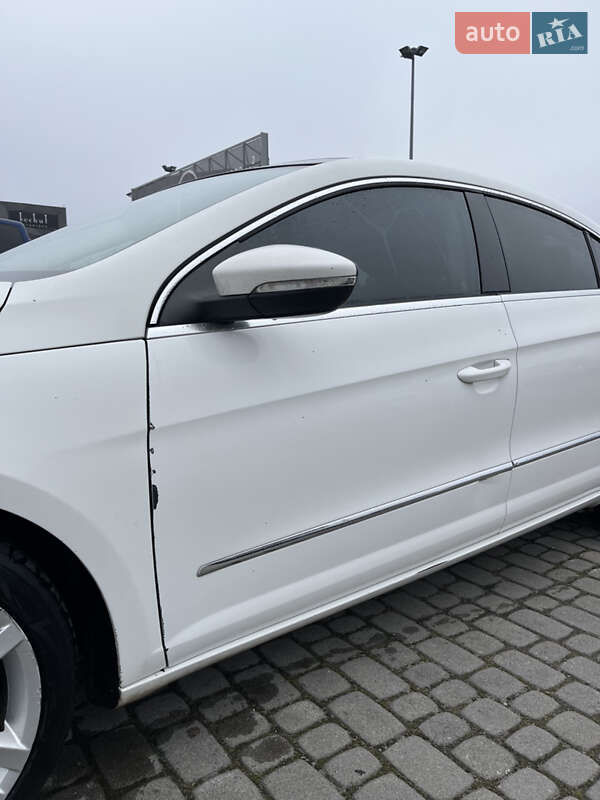 Купе Volkswagen CC / Passat CC 2012 в Львові