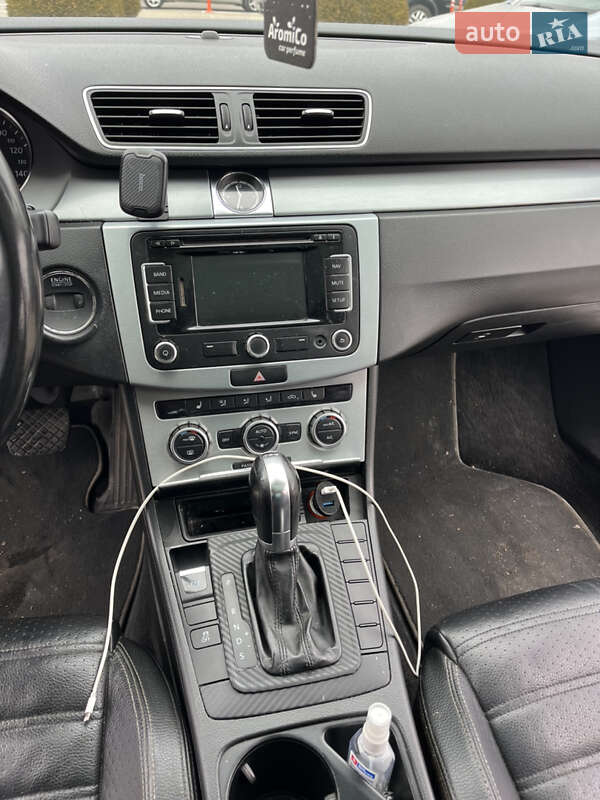Купе Volkswagen CC / Passat CC 2012 в Львові