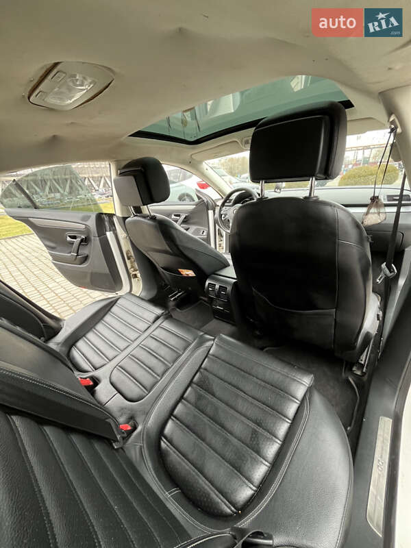 Купе Volkswagen CC / Passat CC 2012 в Львові