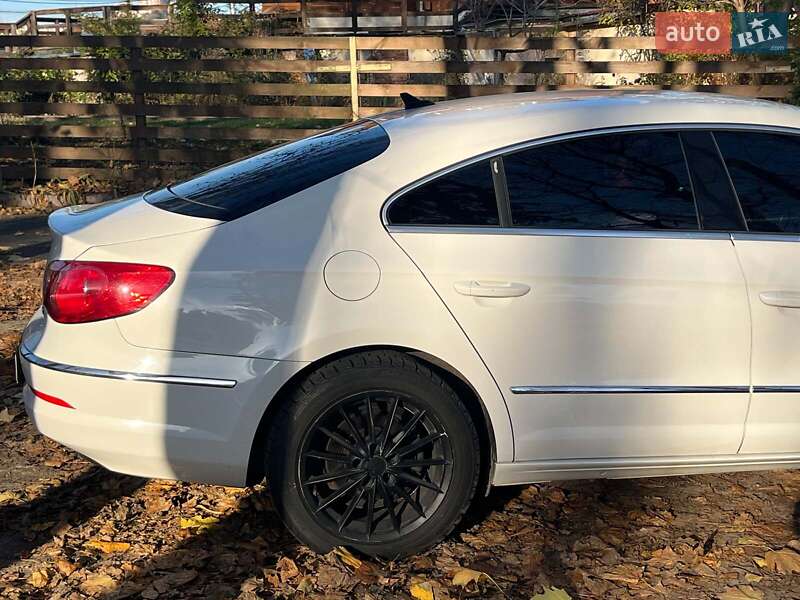 Купе Volkswagen CC / Passat CC 2009 в Києві
