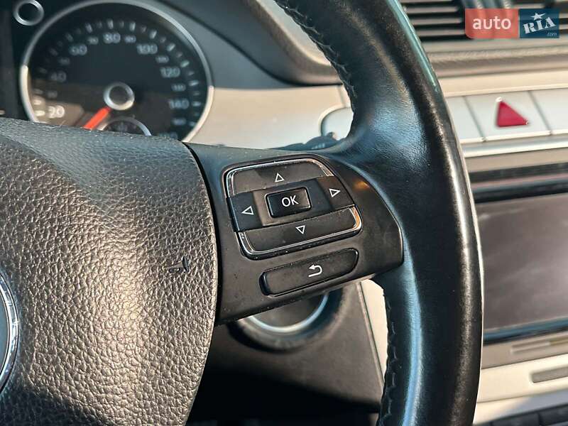 Купе Volkswagen CC / Passat CC 2009 в Києві