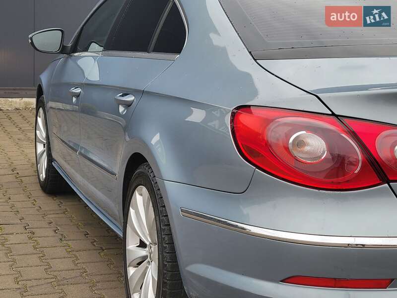 Купе Volkswagen CC / Passat CC 2011 в Дублянах