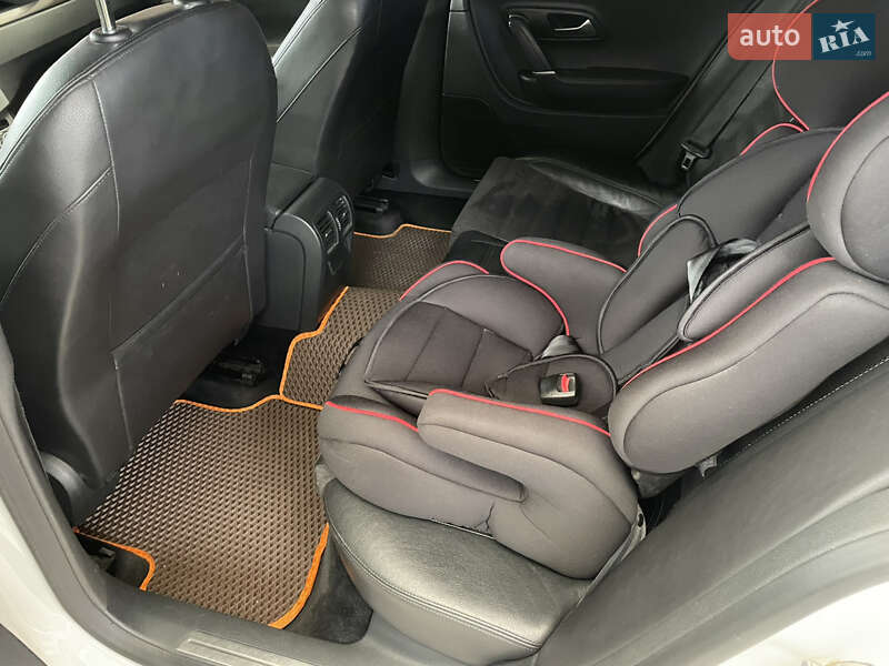 Купе Volkswagen CC / Passat CC 2012 в Дніпрі фото 19 Купе Volkswagen CC / Passat CC 2012 в Дніпрі