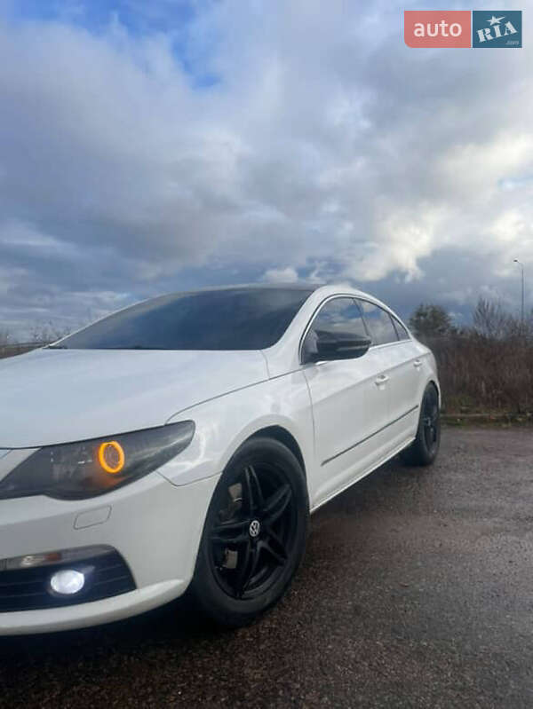 Купе Volkswagen CC / Passat CC 2011 в Сарнах