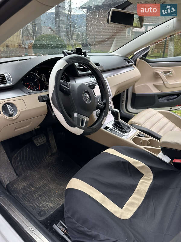 Купе Volkswagen CC / Passat CC 2012 в Микуличине