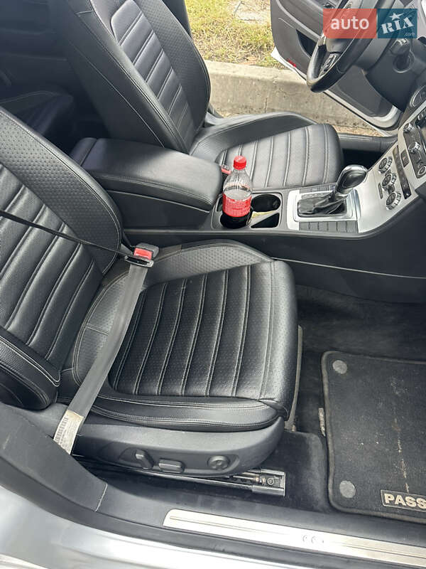 Купе Volkswagen CC / Passat CC 2012 в Києві
