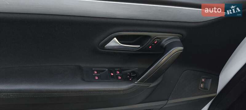 Купе Volkswagen CC / Passat CC 2012 в Мукачево