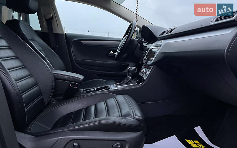 Купе Volkswagen CC / Passat CC 2013 в Коломиї