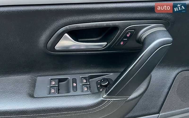 Купе Volkswagen CC / Passat CC 2013 в Коломиї