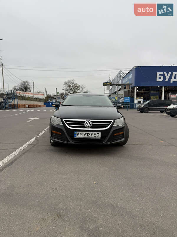 Купе Volkswagen CC / Passat CC 2011 в Киеве