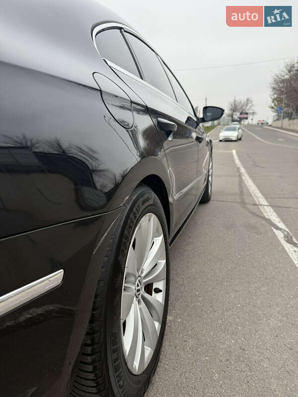 Купе Volkswagen CC / Passat CC 2011 в Киеве