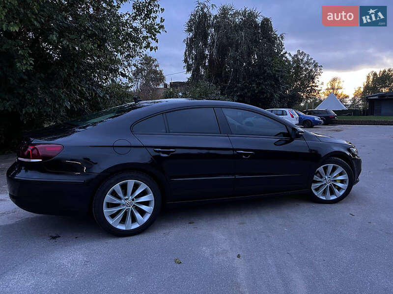 Купе Volkswagen CC / Passat CC 2015 в Чернігові