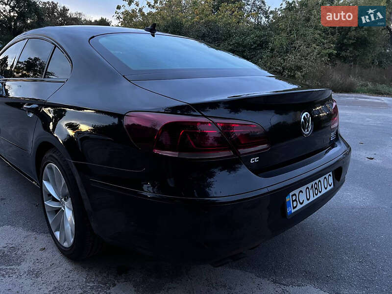 Купе Volkswagen CC / Passat CC 2015 в Чернігові