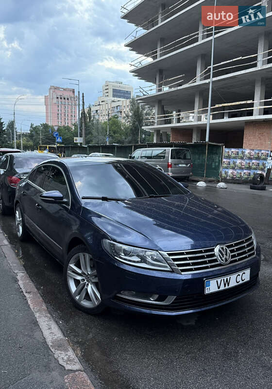 Купе Volkswagen CC / Passat CC 2015 в Киеве