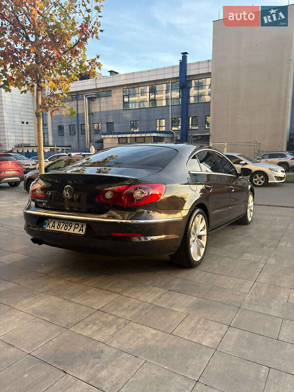 Купе Volkswagen CC / Passat CC 2010 в Києві