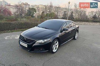 Купе Volkswagen CC / Passat CC 2010 в Києві