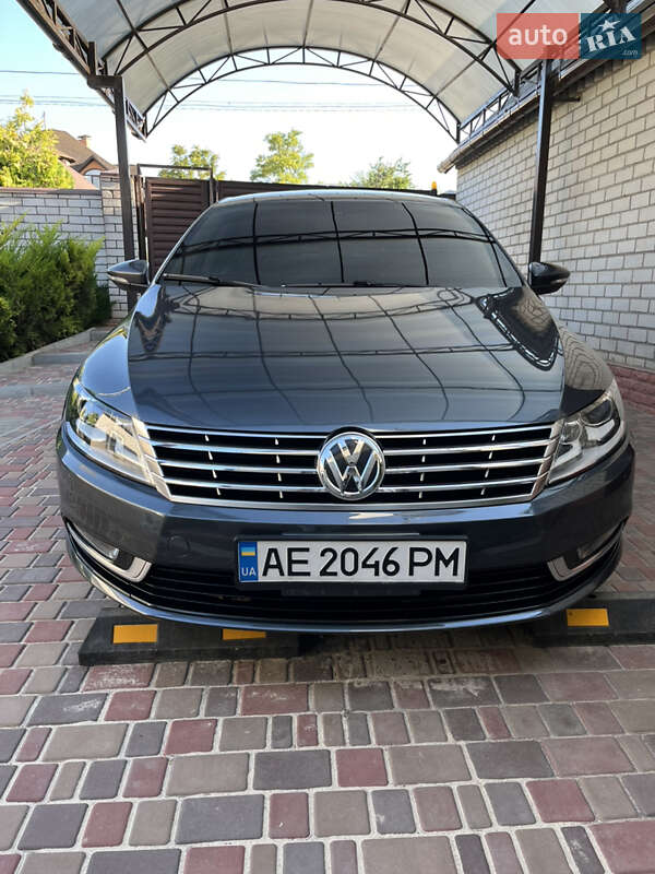 Купе Volkswagen CC / Passat CC 2012 в Магдалинівці
