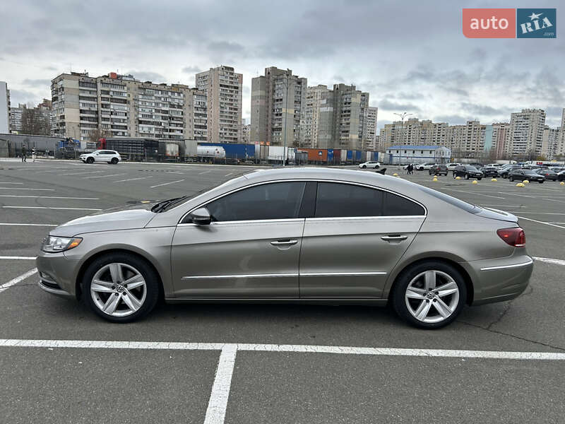 Купе Volkswagen CC / Passat CC 2012 в Києві