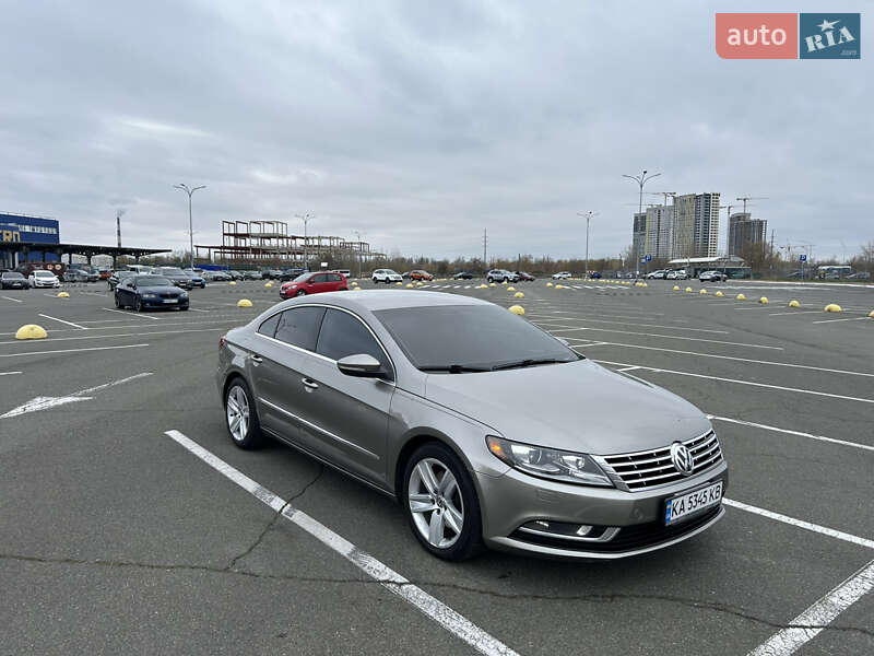 Купе Volkswagen CC / Passat CC 2012 в Києві