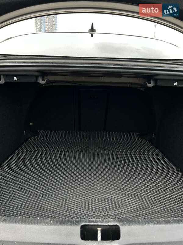 Купе Volkswagen CC / Passat CC 2012 в Києві