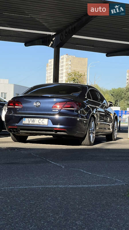 Купе Volkswagen CC / Passat CC 2015 в Киеве