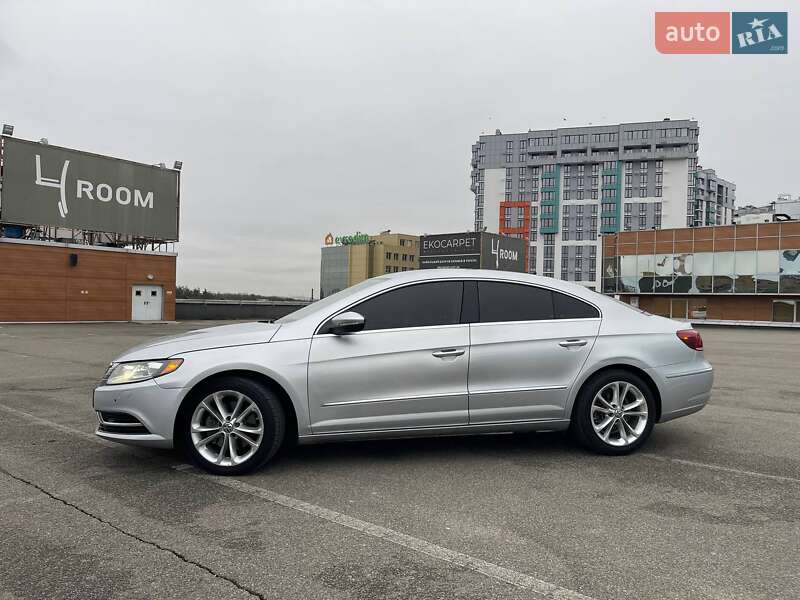 Купе Volkswagen CC / Passat CC 2015 в Києві